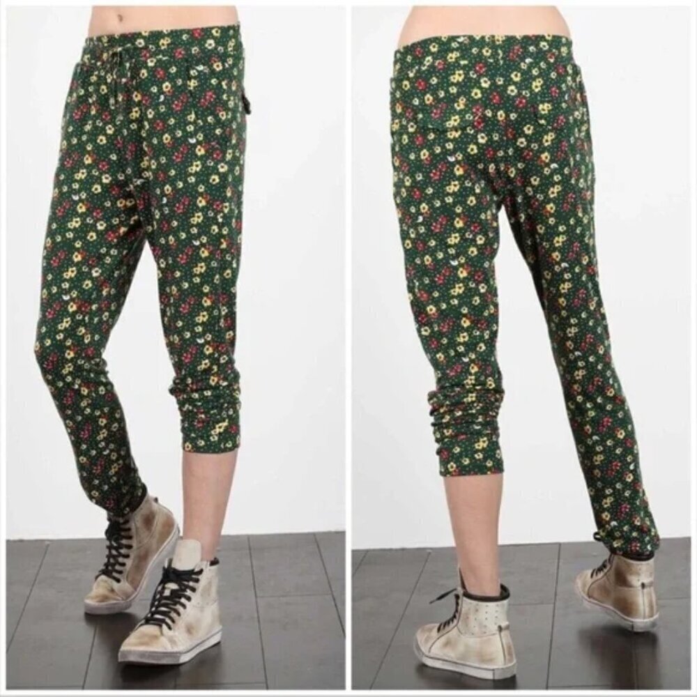 NWT POL Miss Daisy Olive Ditzy Floral Knit Lounge Pants